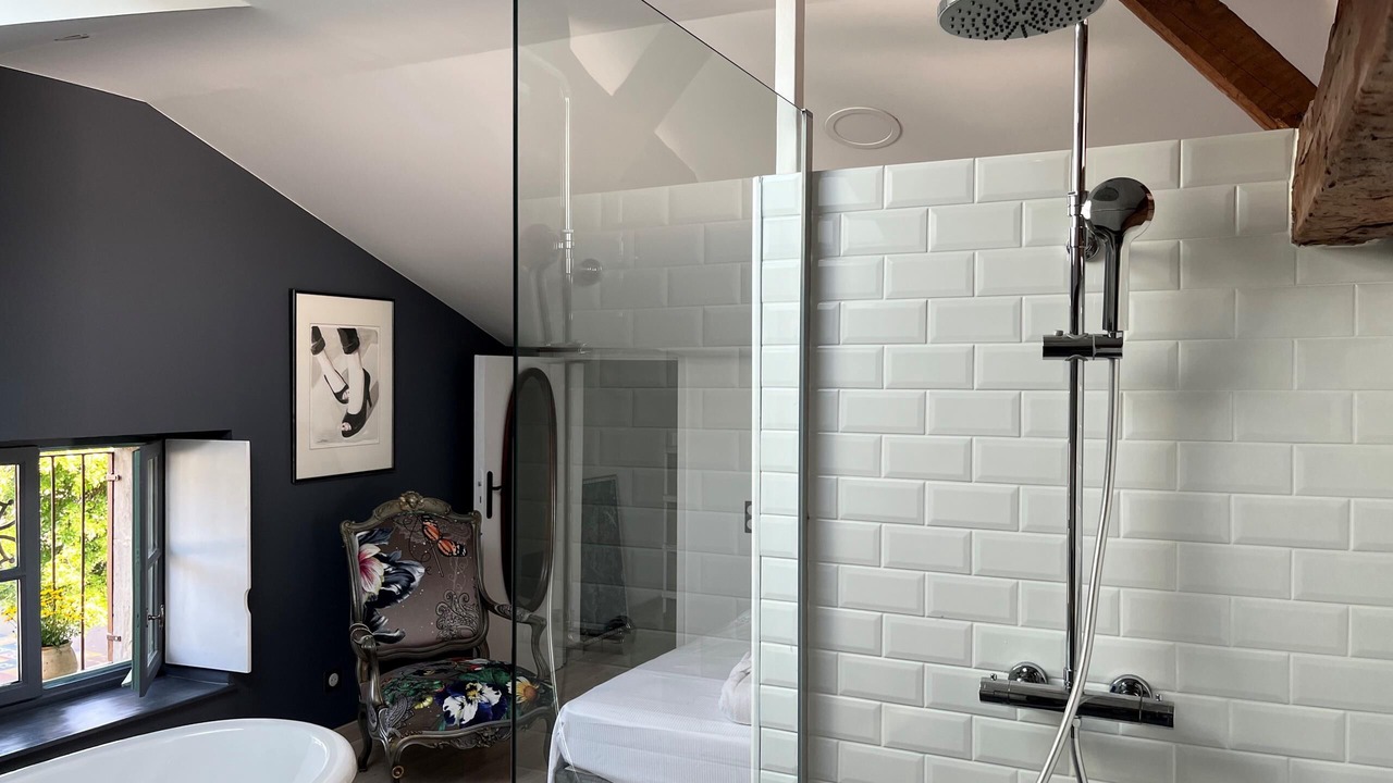 Photo of Bathroom in Mirepoix