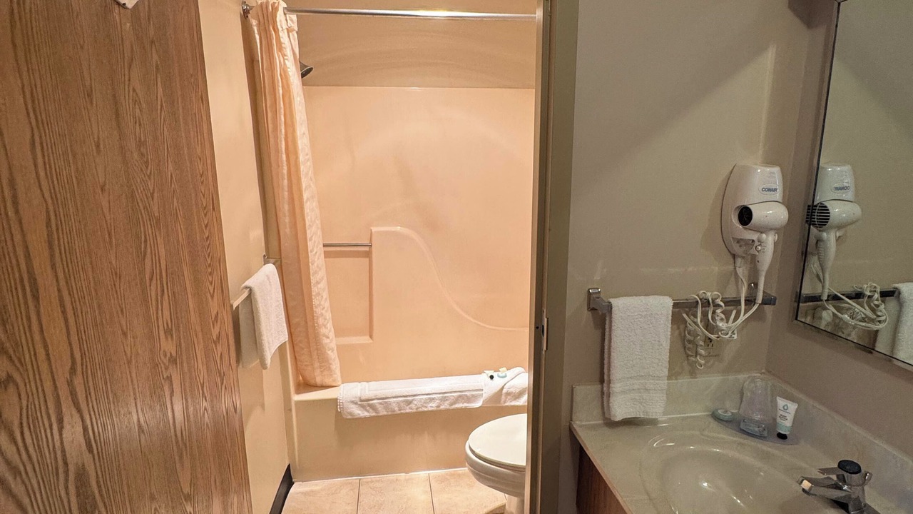 Photo of Bathroom in Connersville