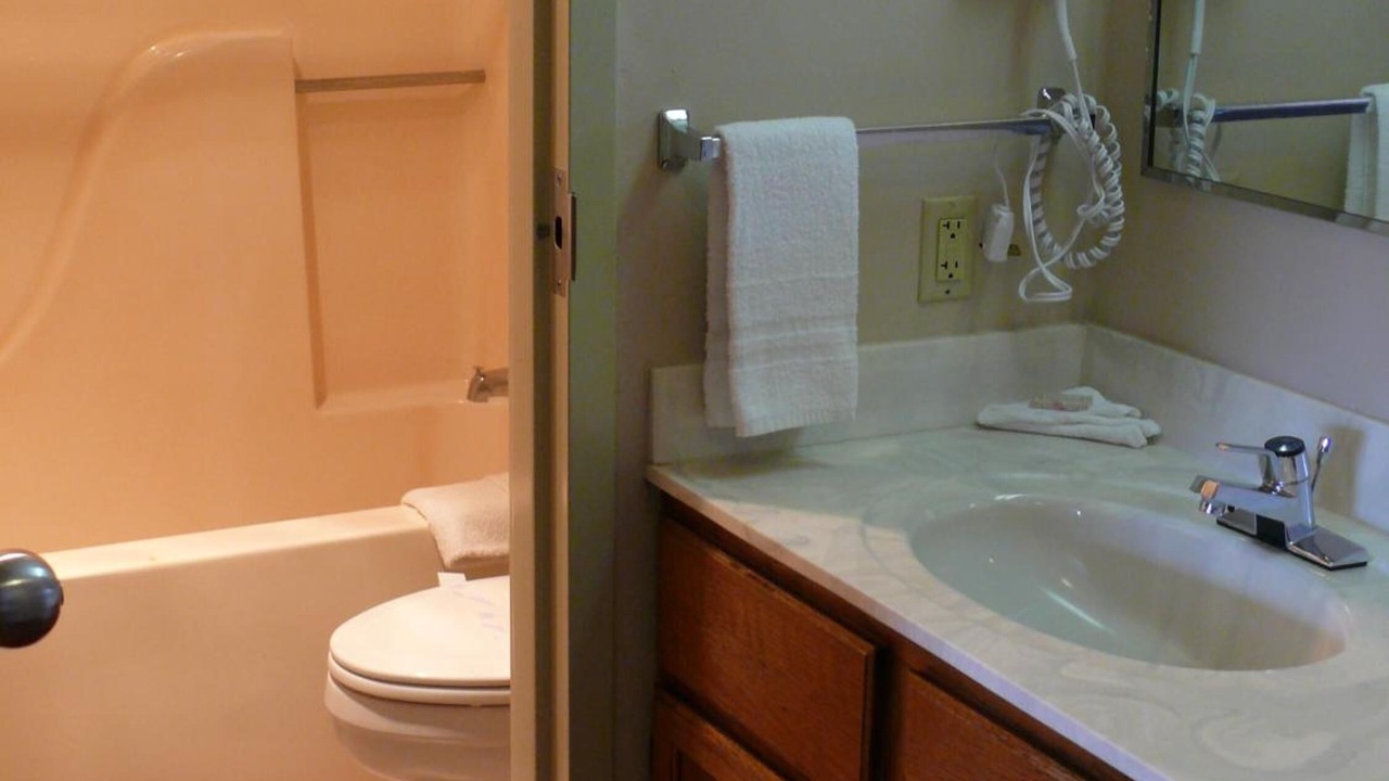Photo of Bathroom in Connersville