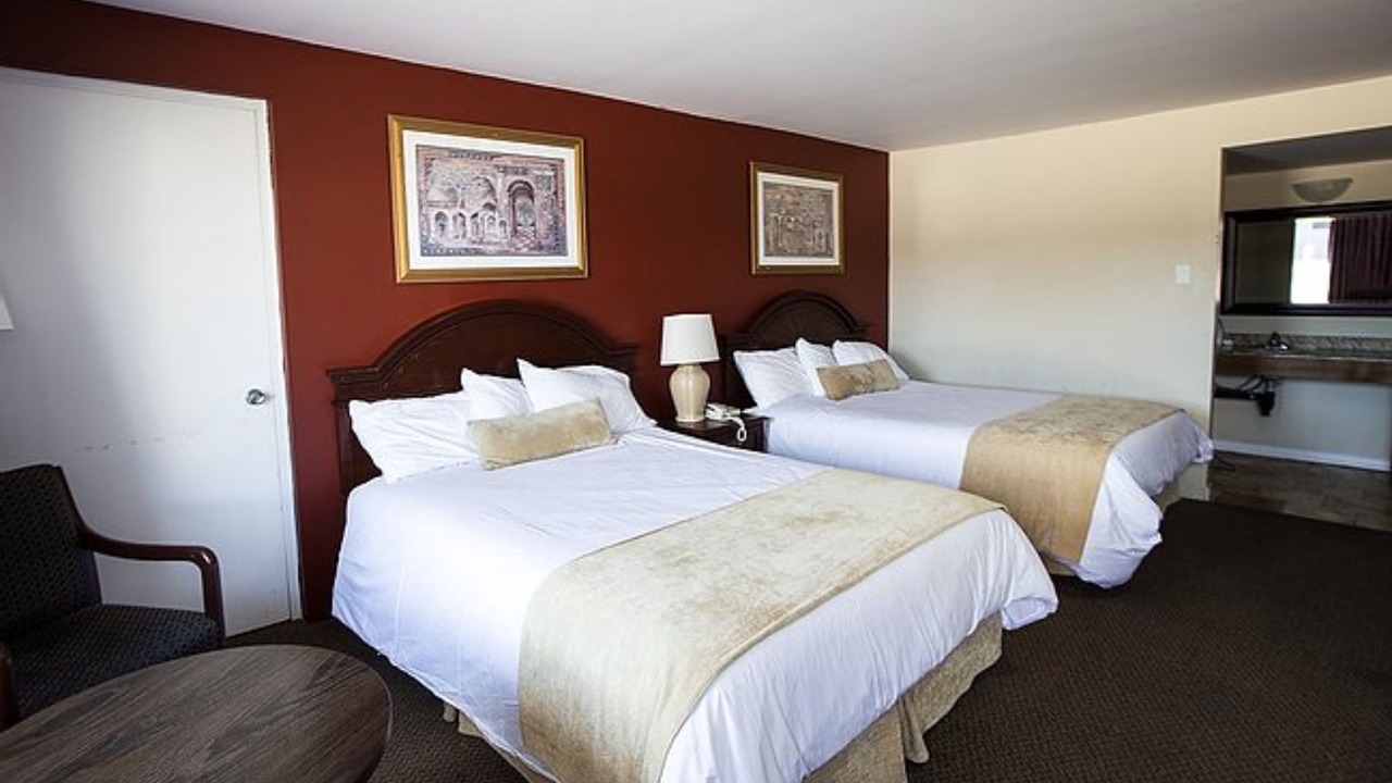 Photo of Bedroom in Chatham-Kent
