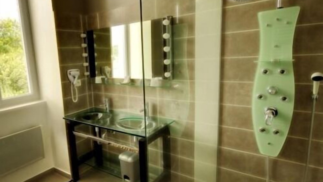 Photo of Bathroom in Orleix