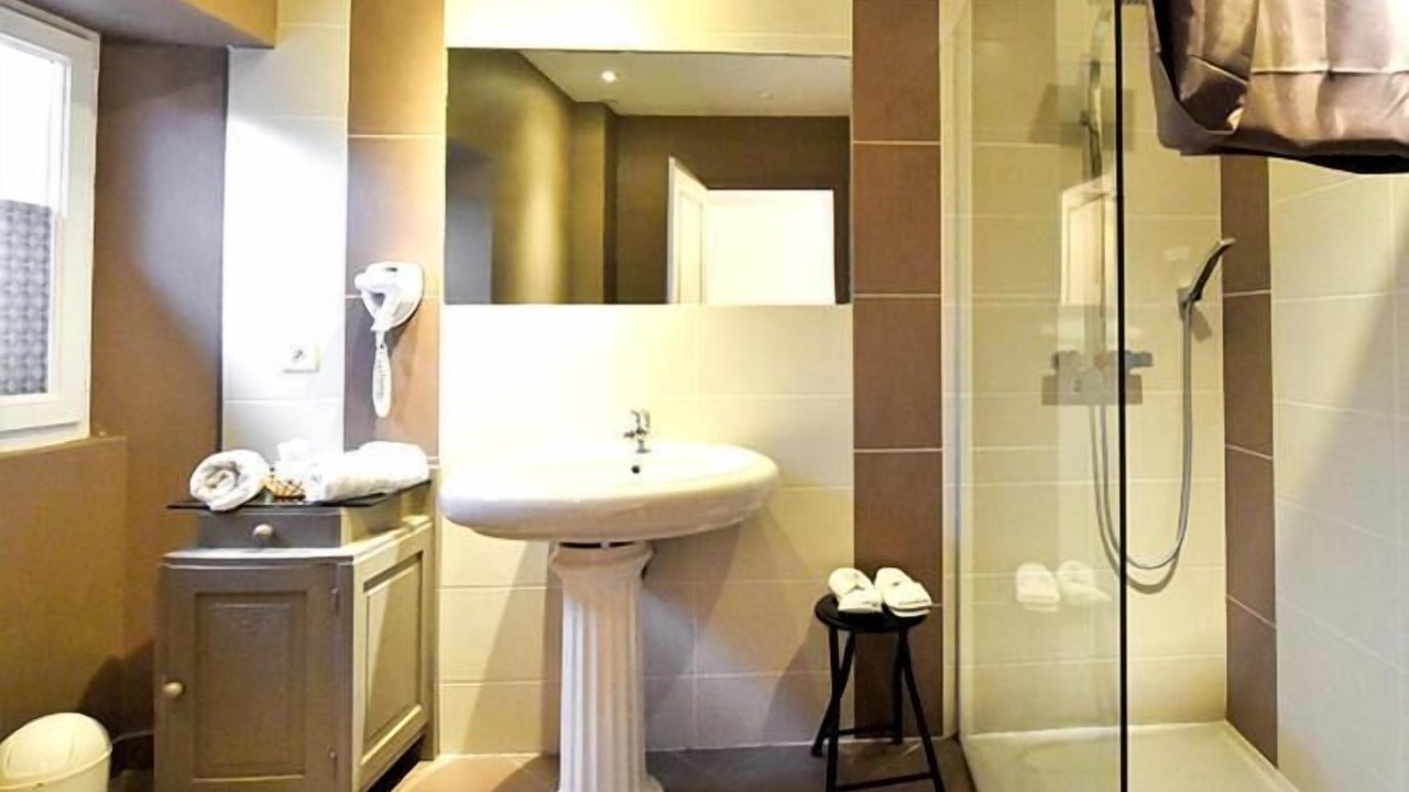 Photo of Bathroom in Orleix