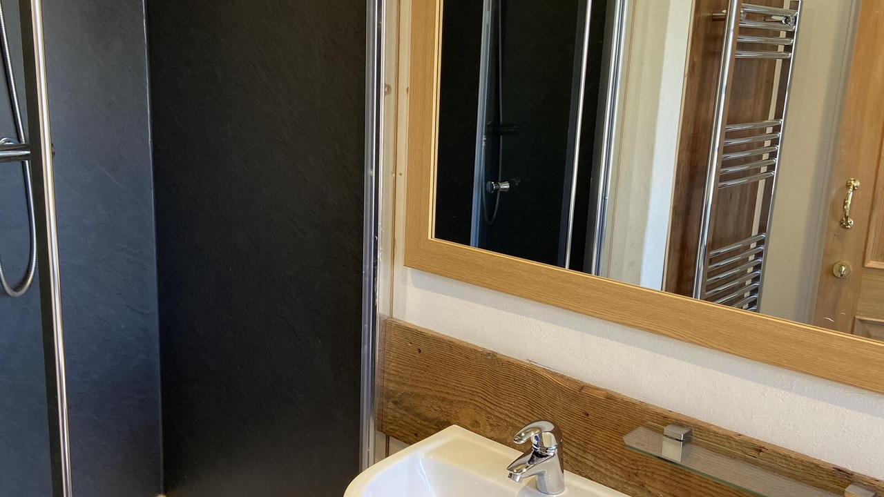 Photo of Bedroom in Shap