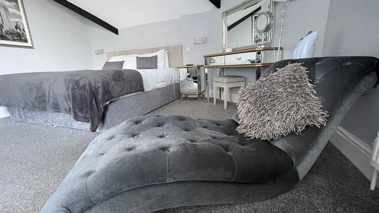 Photo of Others in Hull