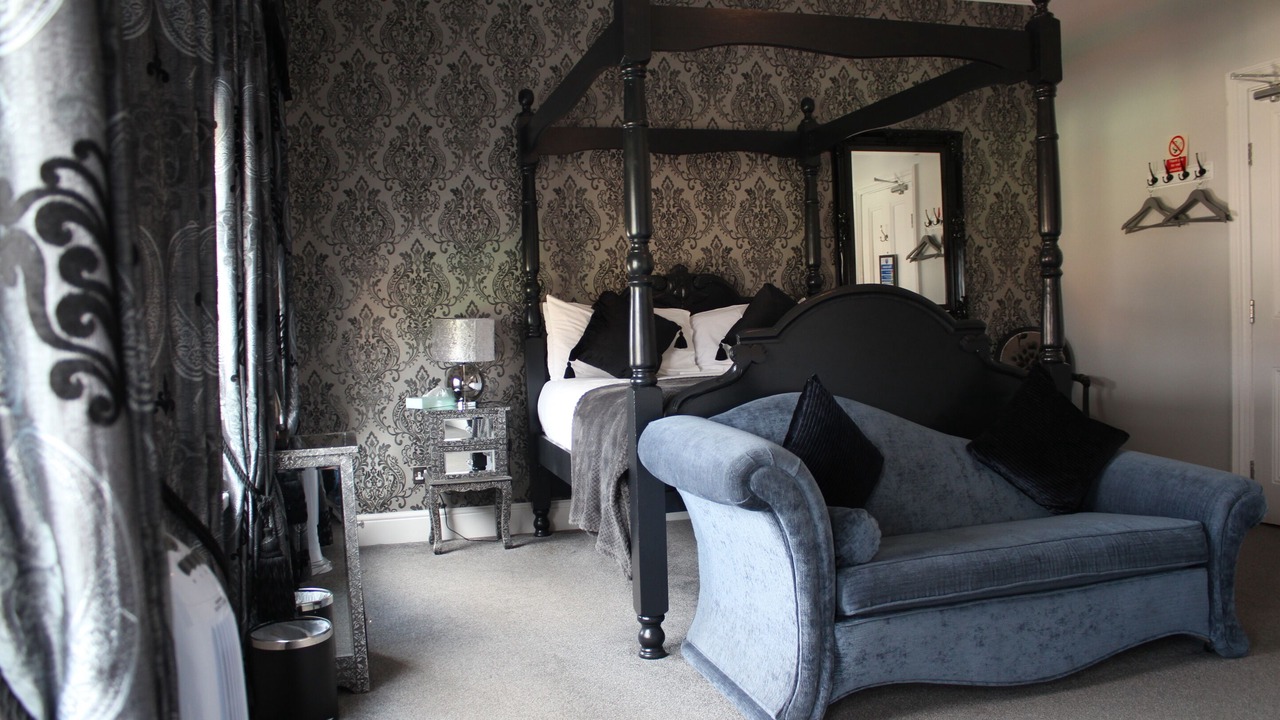 Photo of Others in Hull