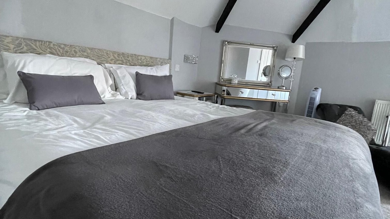 Photo of Others in Hull