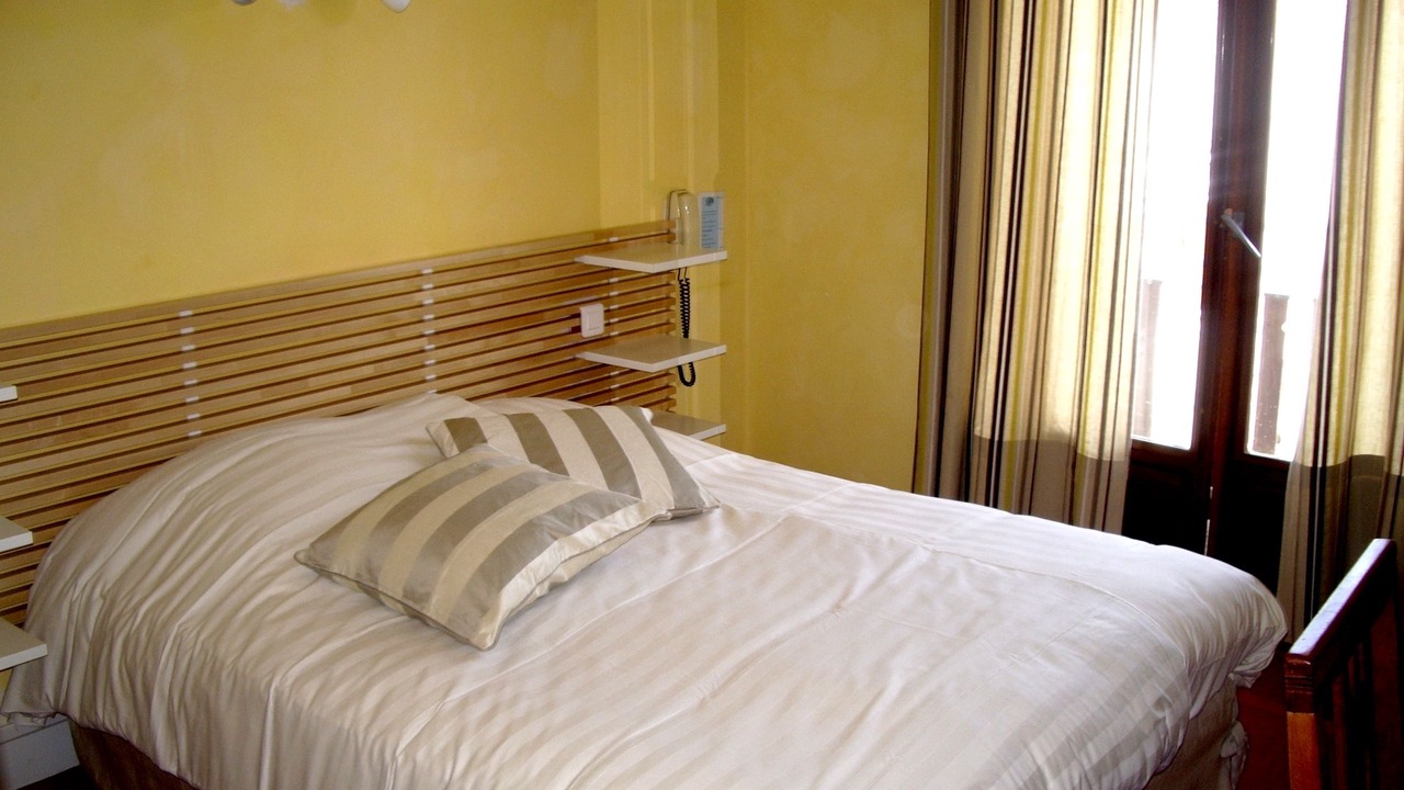 Photo of Bedroom in Crevecoeur-en-Auge