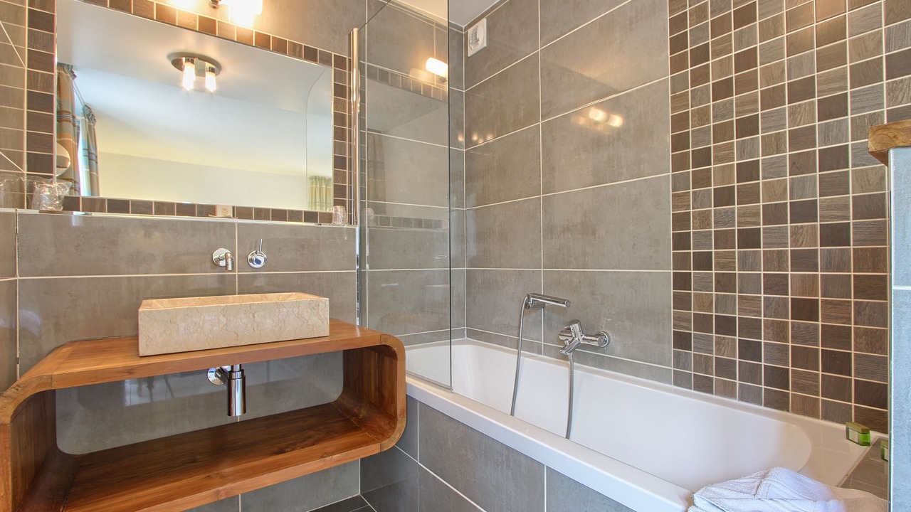 Photo of Bathroom in Saint-Lambert