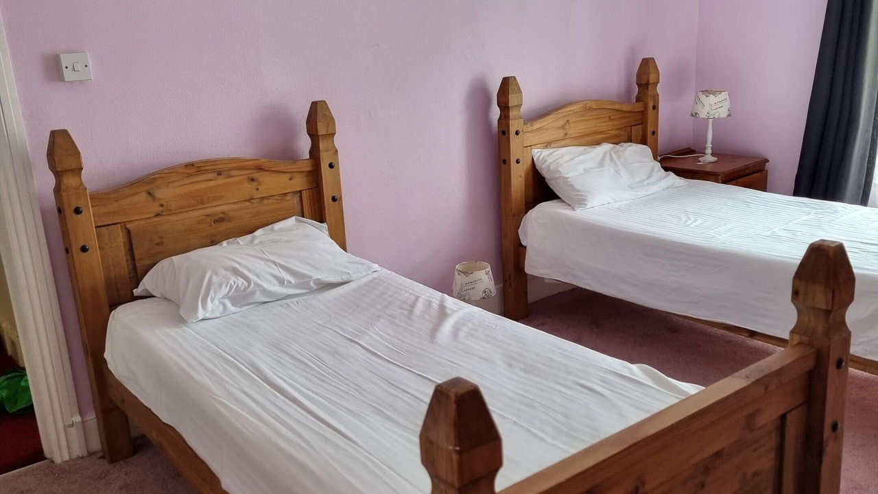 Photo of Bathroom in Lostwithiel