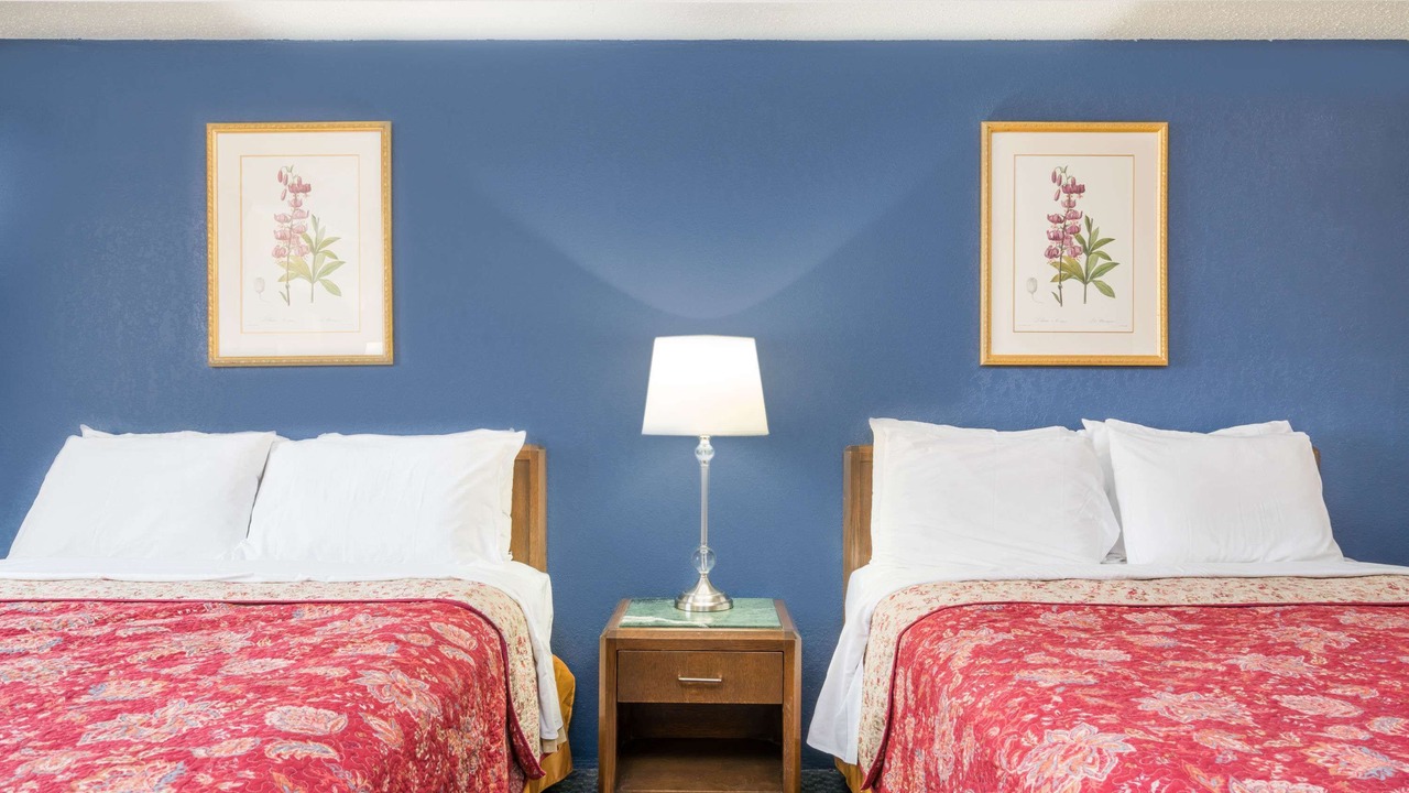 Photo of Bedroom in Litchfield