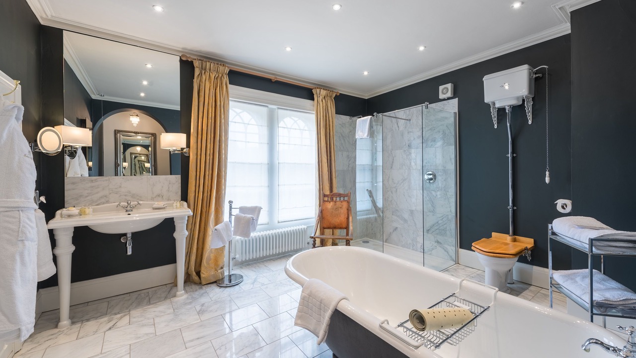 Photo of Bathroom in Rushton