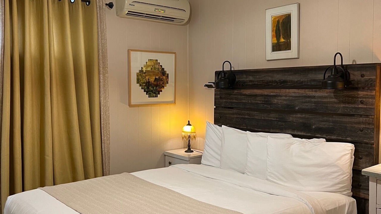 Photo of Bedroom in Baie-St-Paul