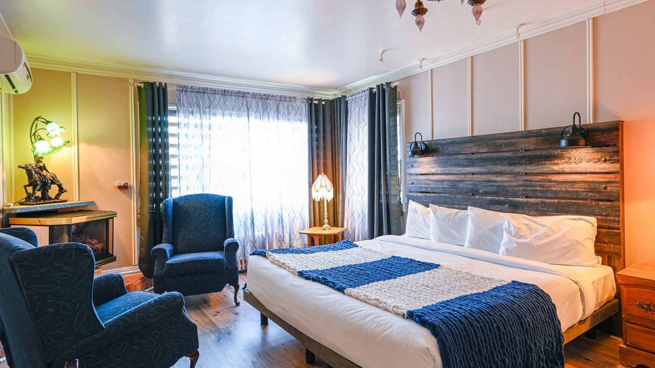 Photo of Bedroom in Baie-St-Paul