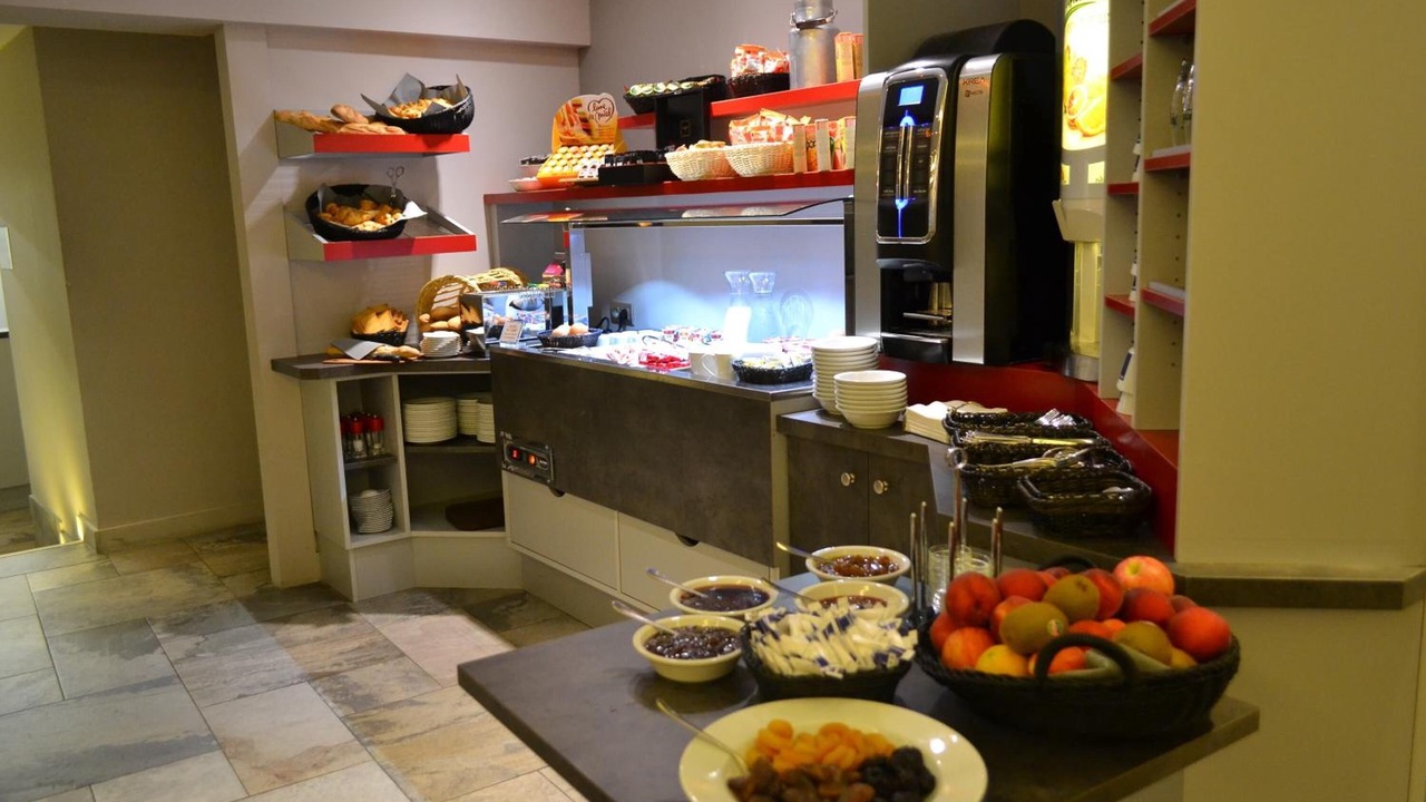 Photo of Others in Ornans