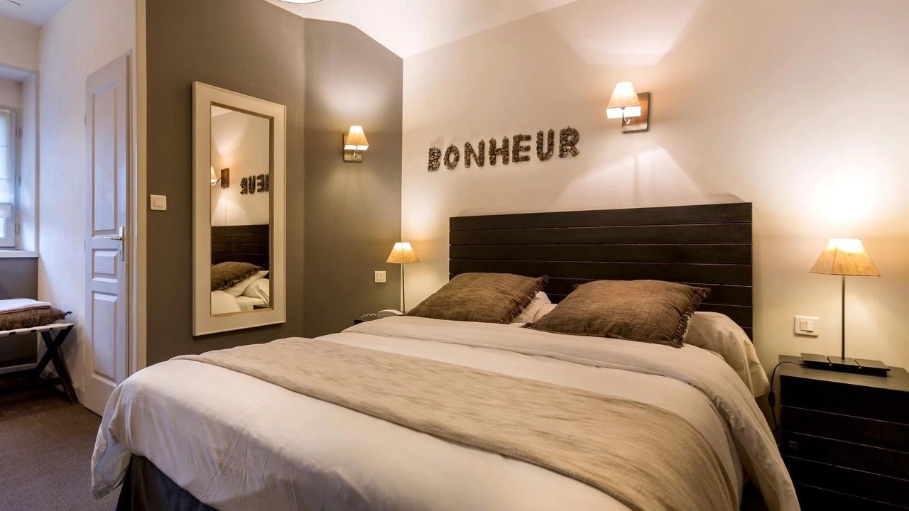 Photo of Bedroom in Meyssac