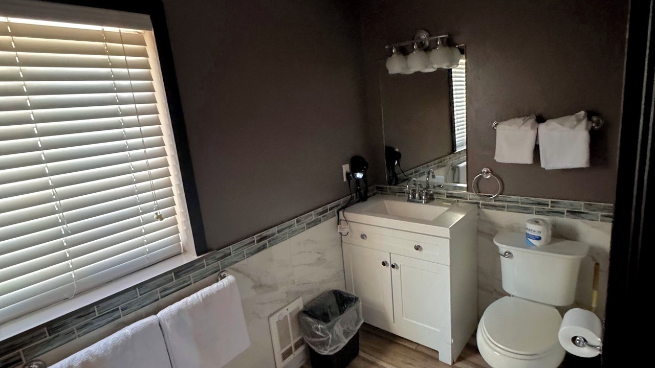Photo of Bathroom in Larkspur