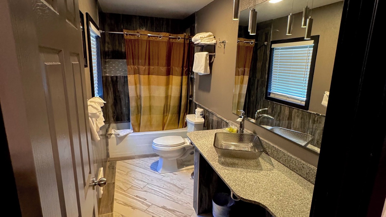 Photo of Bathroom in Larkspur
