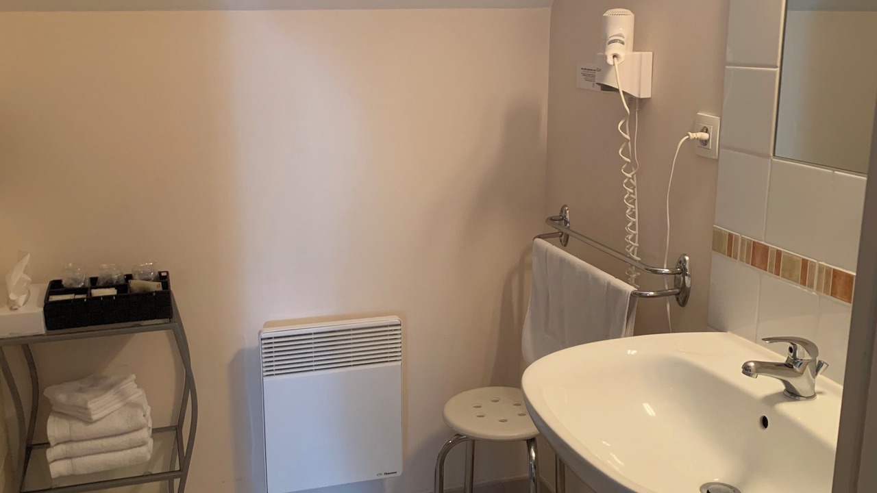 Photo of Bathroom in Beaumont-Pied-de-Boeuf