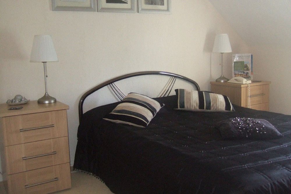 Photo of Bedroom in Neufchatel-en-Saosnois