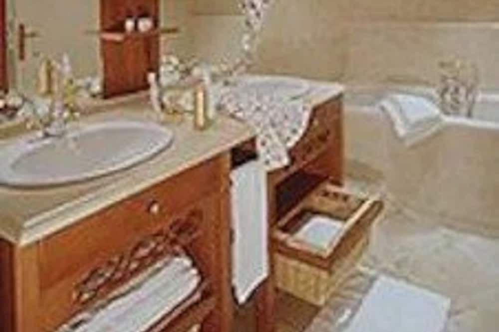 Photo of Bathroom in Neufchatel-en-Saosnois