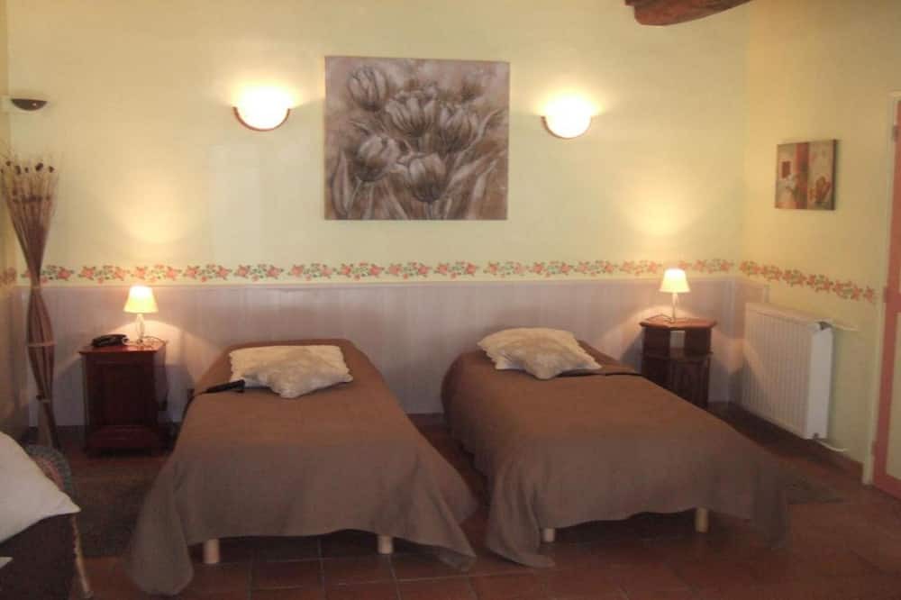 Photo of Bedroom in Neufchatel-en-Saosnois