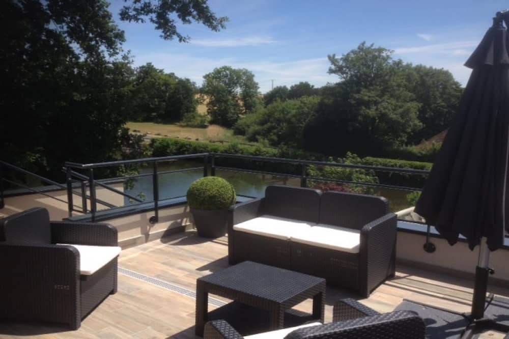 Photo of Patio Balcony in Neufchatel-en-Saosnois