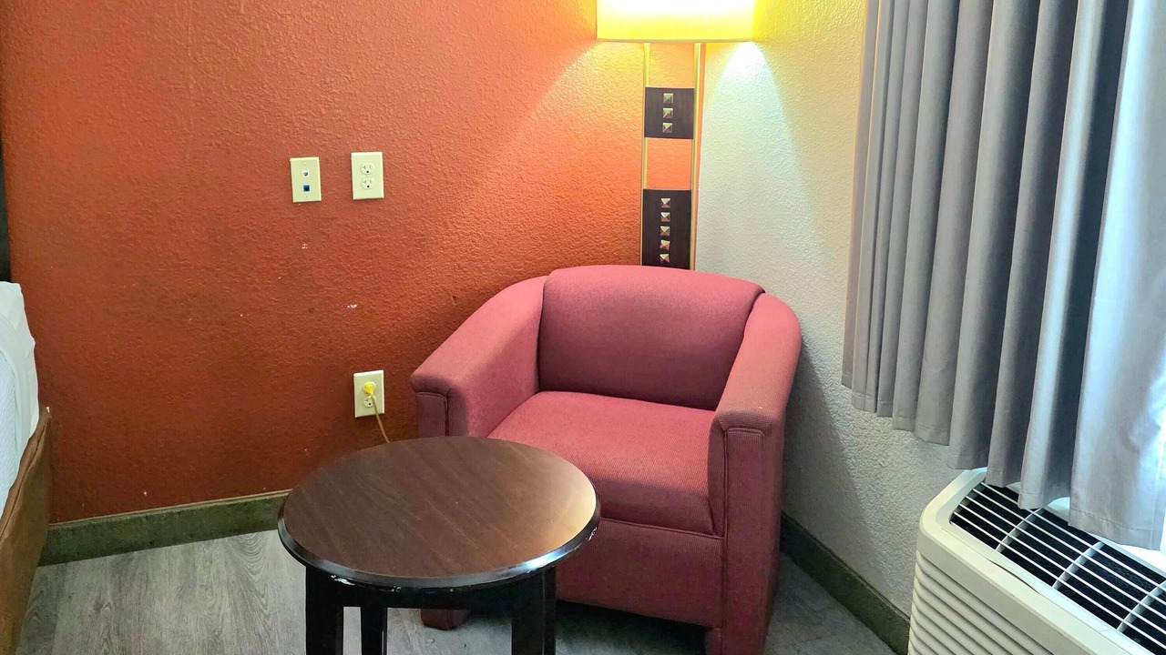 Photo of Bedroom in Hewitt