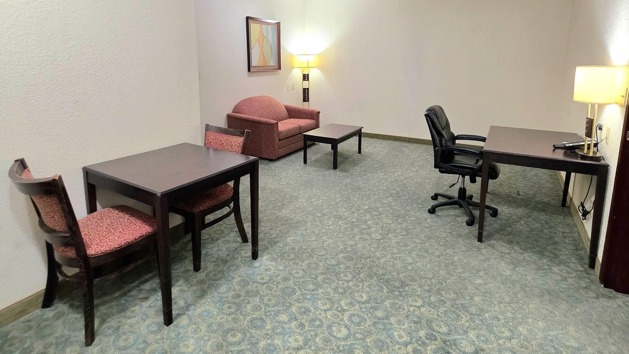 Photo of Bedroom in Hewitt