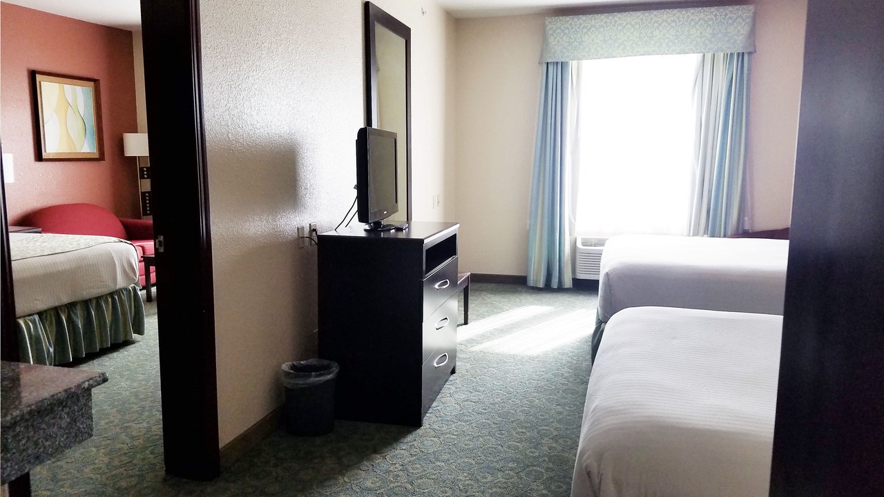 Photo of Bedroom in Hewitt