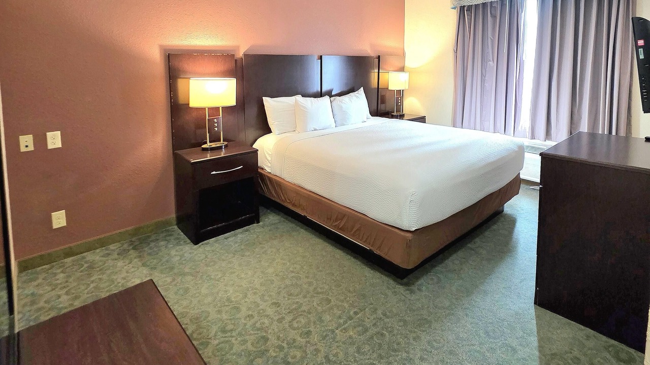 Photo of Bedroom in Hewitt