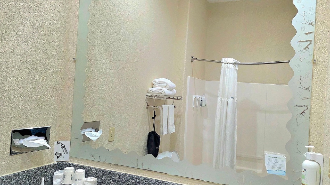 Photo of Bathroom in Hewitt