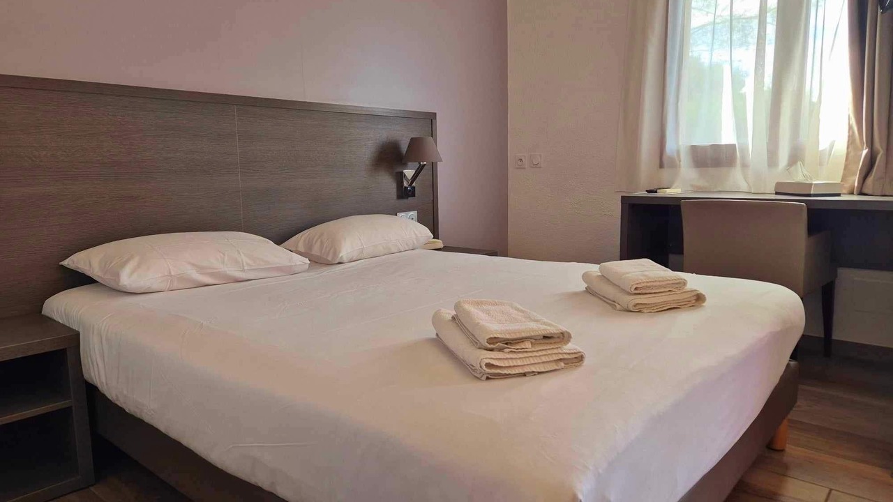 Photo of Bedroom in Chateauneuf-du-Rhone