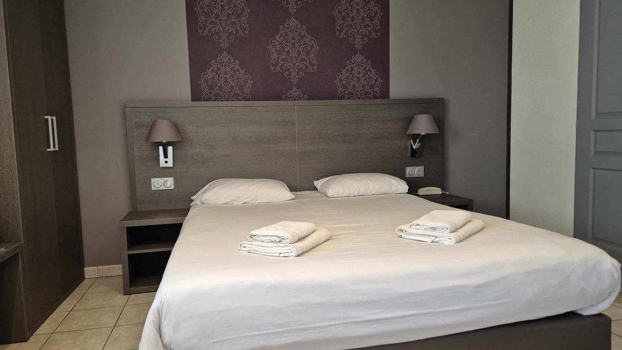 Photo of Bedroom in Chateauneuf-du-Rhone