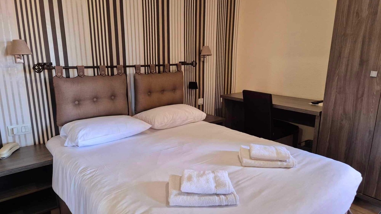 Photo of Bedroom in Chateauneuf-du-Rhone