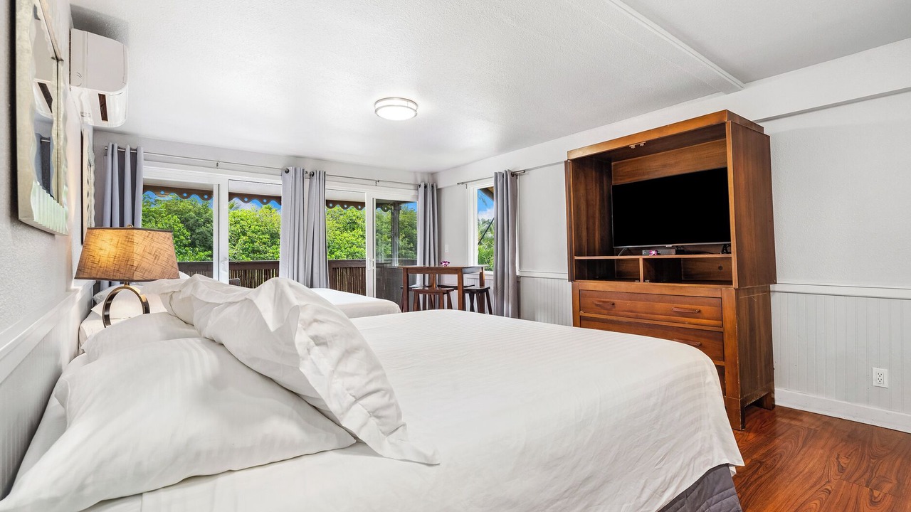 Photo of Others in Kahalu u