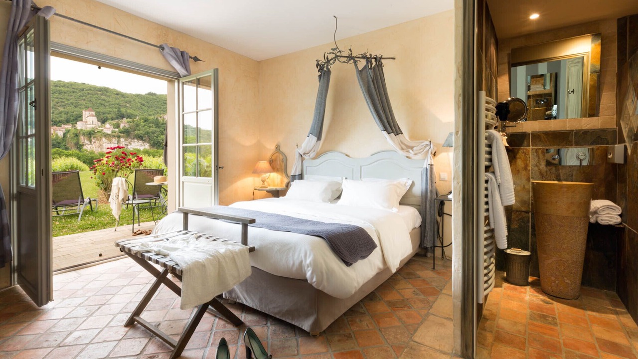 Photo of Bedroom in Tour-de-Faure