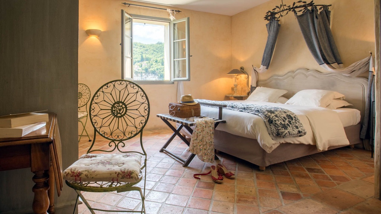 Photo of Bedroom in Tour-de-Faure