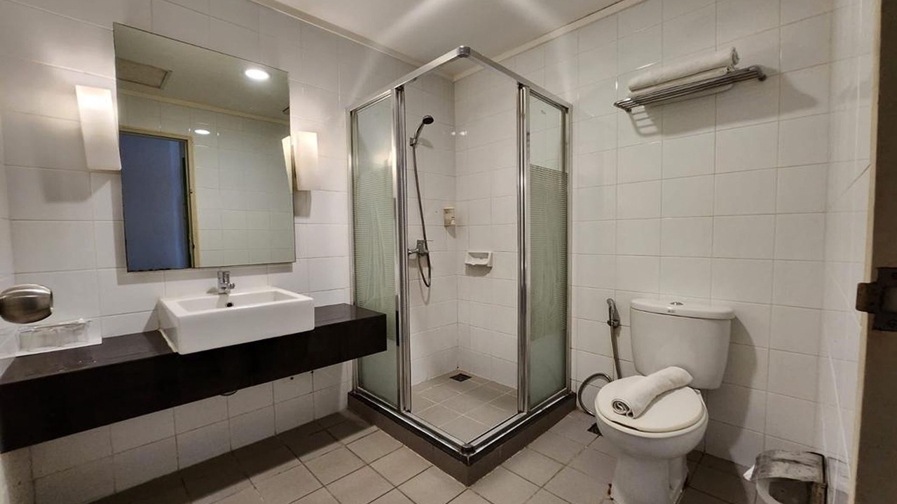 Photo of Bathroom in Chinatown