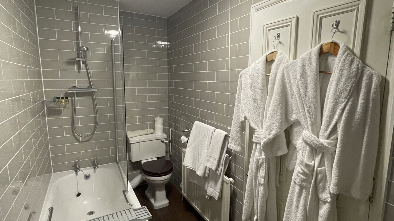 Photo of Bathroom in Battle