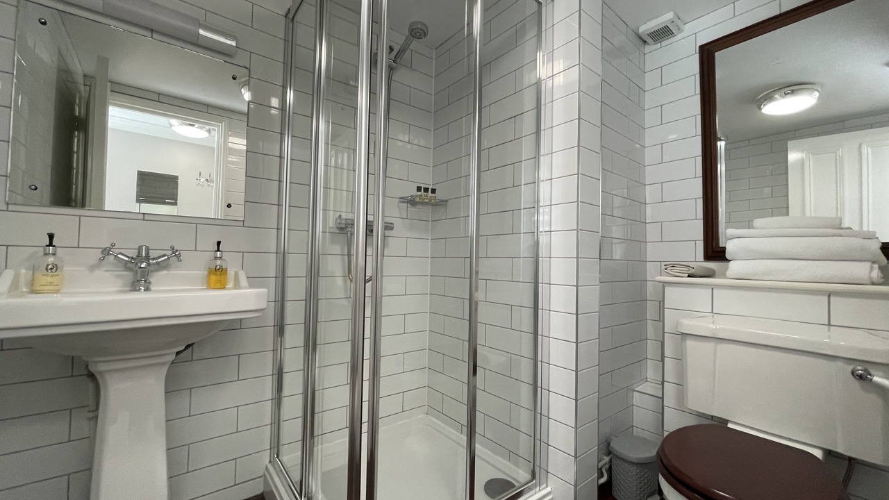 Photo of Bathroom in Battle