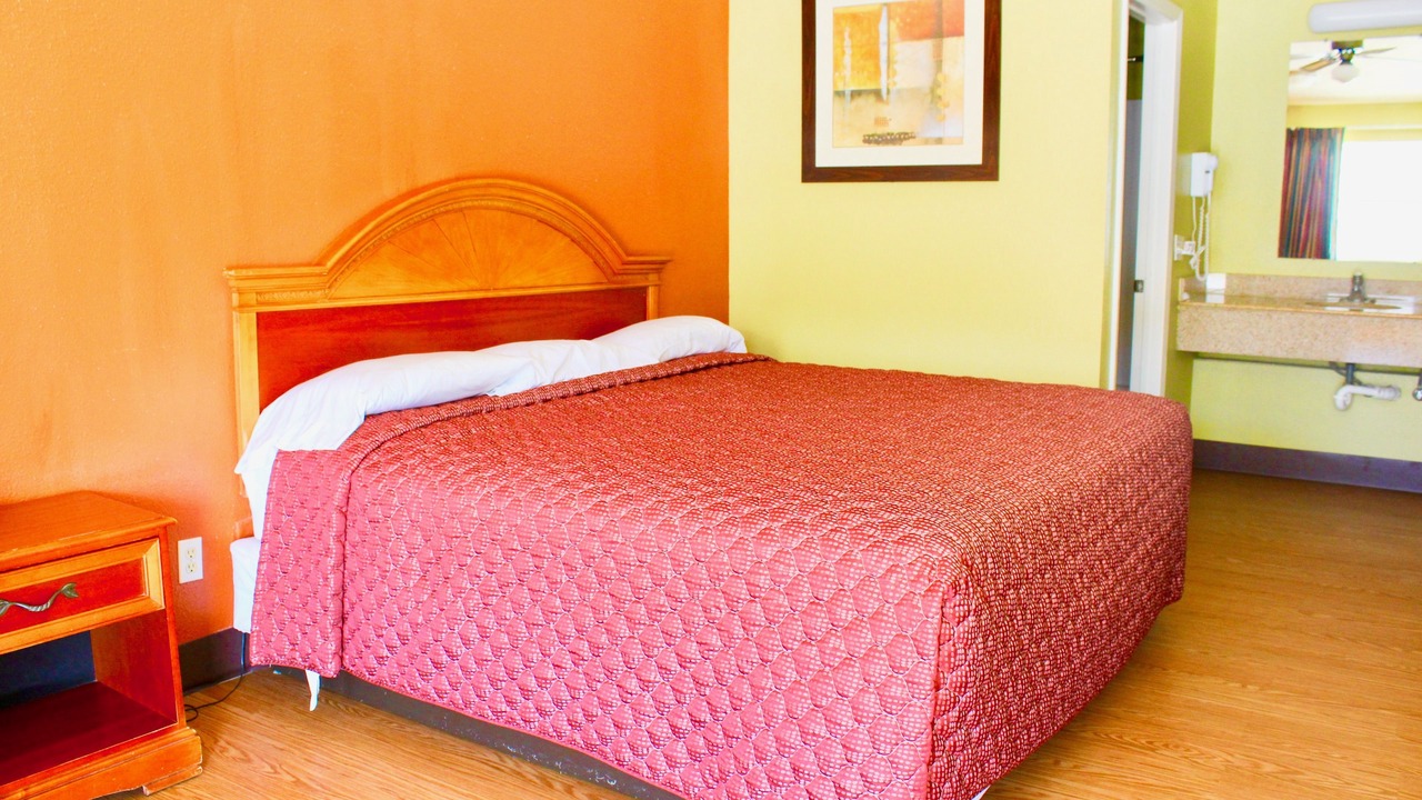 Photo of Bedroom in Bastrop