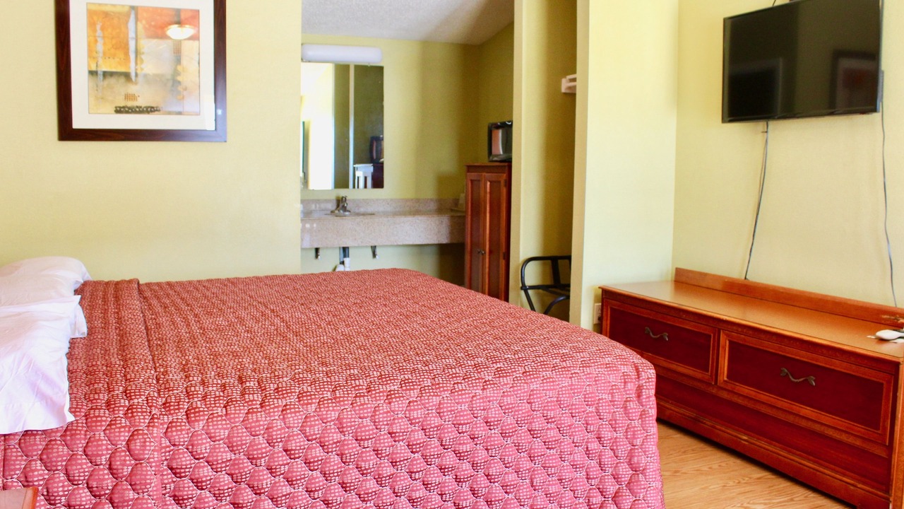 Photo of Bedroom in Bastrop