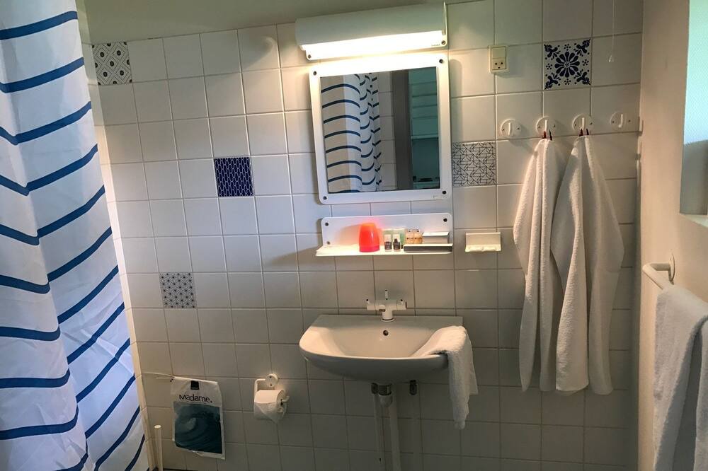 Photo of Bathroom in Holloselund