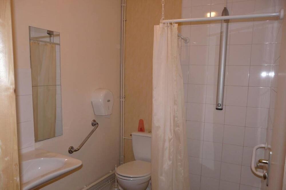 Photo of Bathroom in Reaumont