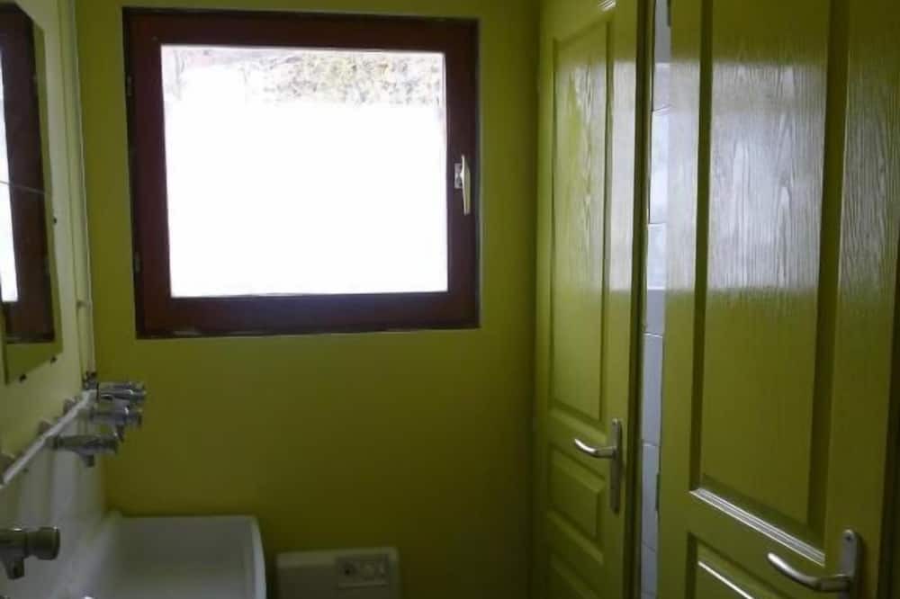 Photo of Bathroom in Reaumont