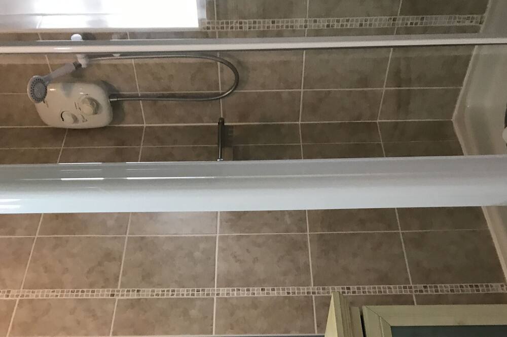 Photo of Bathroom in Pendoggett