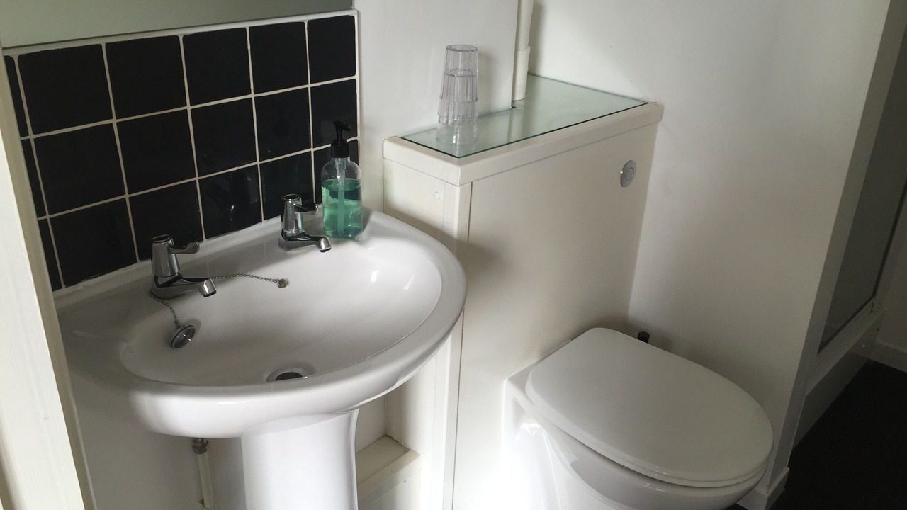 Photo of Bathroom in Yardley Gobion