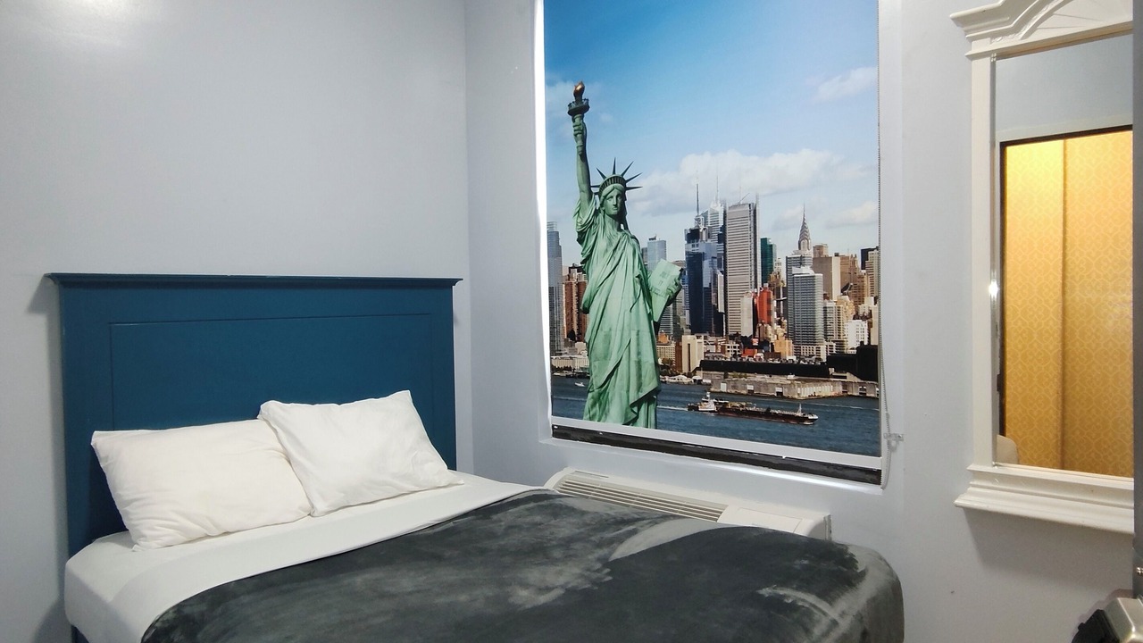 Photo of Bedroom in Gowanus