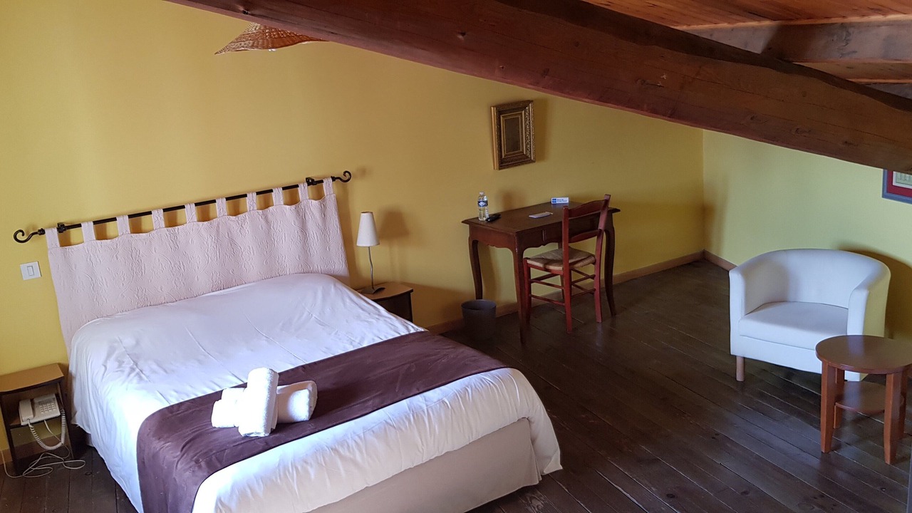 Photo of Bedroom in Bourg-Saint-Andeol