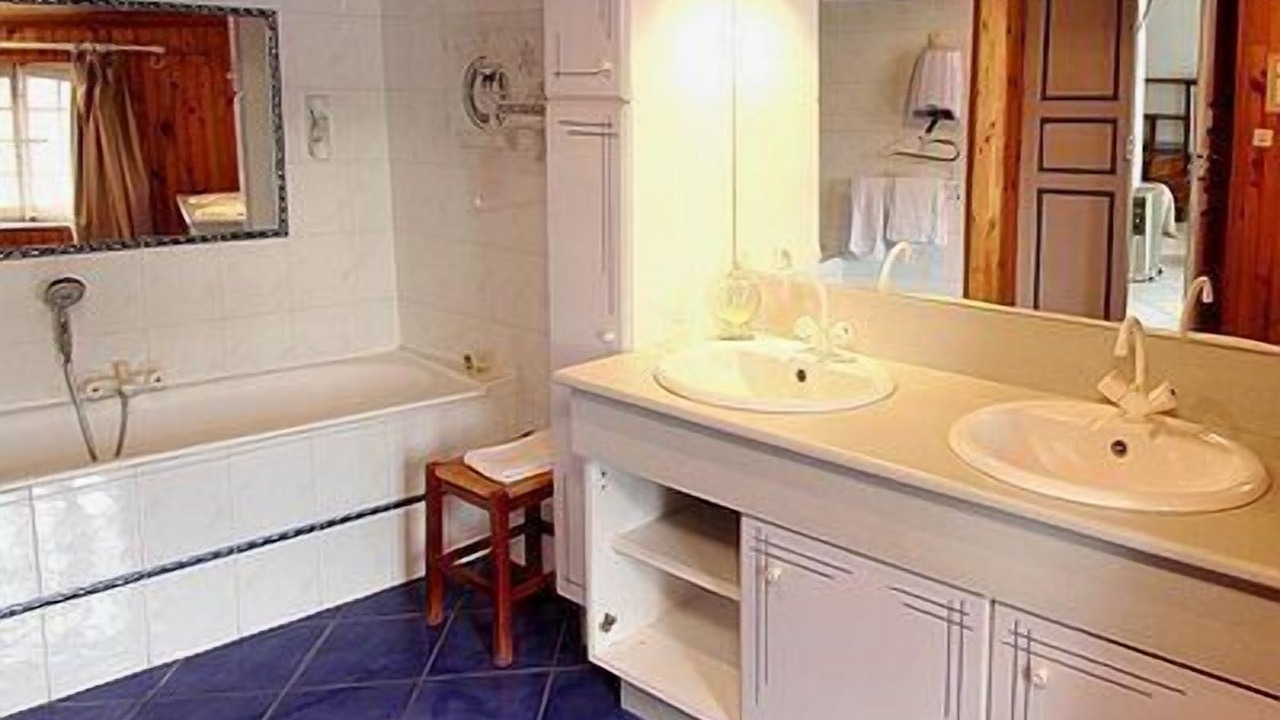 Photo of Bathroom in Bourg-Saint-Andeol